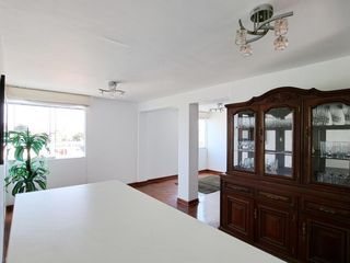 Foto 3 de Venta Departamento Triplex Unidad Vecinal Mirones-Lima