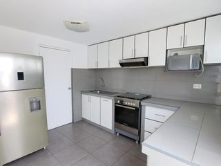 Foto 5 de Venta Departamento Triplex Unidad Vecinal Mirones-Lima