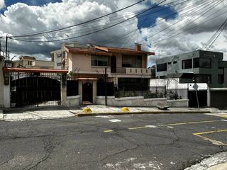 Vendo departamento remodelado 2 dormitorios 59000 USD El Condado (negociables)