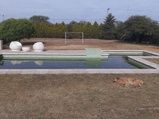 Las Corzuelas, Primera Etapa  3 dor Lote 1800m2 y 330m2 cubiertos  piscina Usd 250.000.-