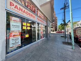 Local comercial por calle Saavedra Chauvin