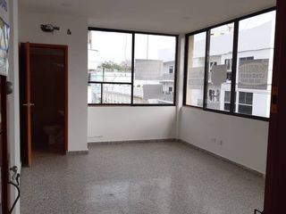 Foto 3 de OFICINA EN VENTA BARRIO CENTRO  | 9003
