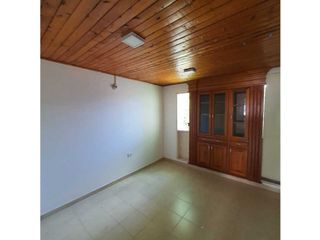 Foto 3 de SE ARRIENDA CASA BARRIO LOS CORTIJOS USO RESIDENCIAL - COMERCIAL
