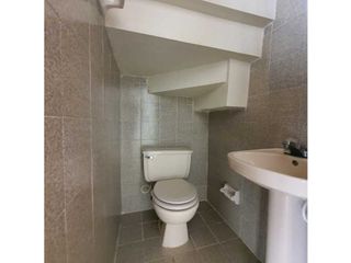 Foto 6 de SE ARRIENDA CASA BARRIO LOS CORTIJOS USO RESIDENCIAL - COMERCIAL