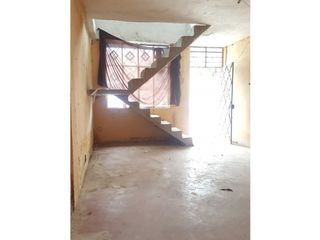 Foto 7 de REMATE CASA DE 2 PISOS EN AVENIDA A PRECIO DE TERRENO EN CHICLAYO