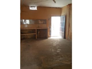 Foto 5 de REMATE CASA DE 2 PISOS EN AVENIDA A PRECIO DE TERRENO EN CHICLAYO