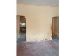 Foto 8 de REMATE CASA DE 2 PISOS EN AVENIDA A PRECIO DE TERRENO EN CHICLAYO