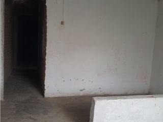 Foto 15 de REMATE CASA DE 2 PISOS EN AVENIDA A PRECIO DE TERRENO EN CHICLAYO