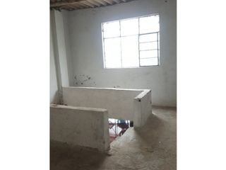 Foto 14 de REMATE CASA DE 2 PISOS EN AVENIDA A PRECIO DE TERRENO EN CHICLAYO