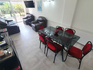 Foto 4 de Alquiler temporario - Dos ambientes a la calle con dependencia y patio - Av. Colón 2056