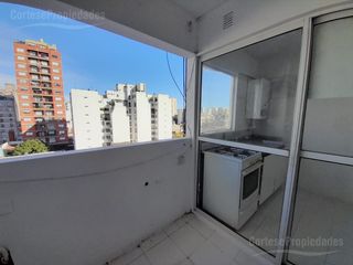 Amplisimo ambiente único, cocina y baño completo balcon lavadero