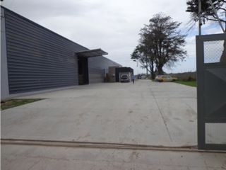Foto 1 de Moderno galpón, ex fábrica de reciclado plasticos. Apto varios emprendimientos.