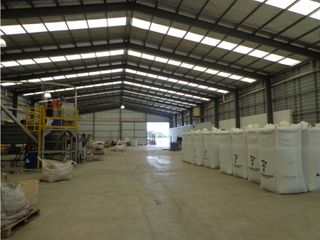 Foto 6 de Moderno galpón, ex fábrica de reciclado plasticos. Apto varios emprendimientos.