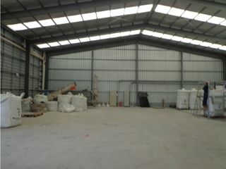 Foto 7 de Moderno galpón, ex fábrica de reciclado plasticos. Apto varios emprendimientos.