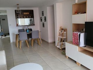 Departamento en  venta 2 dormitorios + cochera en Catamarca al 600