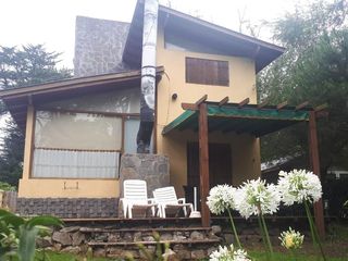 Casa en venta - 2 dormitorios 2 baños patio - 400mts2 cubiertos - Mar del Plata