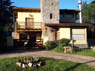 Casa en venta - 2 dormitorios 2 baños patio - 400mts2 cubiertos - Mar del Plata
