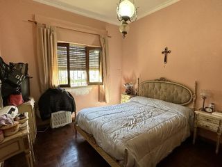 Casa en venta - 2 Dormitorios 2 Baños - 170Mts2 - Los Hornos, La Plata