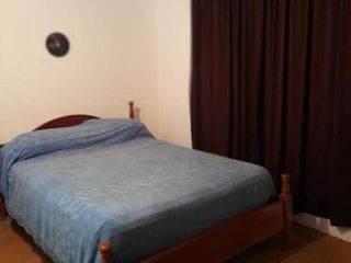 Casa en venta - 3 dormitorios 2 baños - 370mts2 - City Bell, La Plata