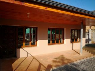 Foto 5 de GUIDEK-STASIUK PROPIEDADES  VENDE EXCELENTE PROPIEDAD 800M2 SOBRE AV LAS AMERICA Y NICACIA SEGURA