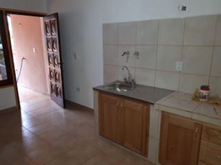 Foto 3 de GUIDEK-STASIUK PROPIEDADES  VENDE EXCELENTE PROPIEDAD 800M2 SOBRE AV LAS AMERICA Y NICACIA SEGURA