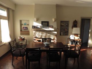 Foto 5 de En Venta - Gran Chalet Apto Para Emprendimiento en Pleno Constitución