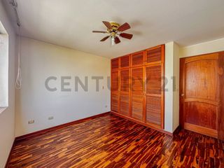 Foto 27 de OPORTUNIDAD ÚNICA: VENTA DE TRIPLEX EN LOS ROSALES, SURCO A PRECIO DE OCASIÓN
