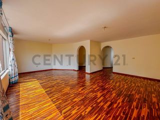 Foto 13 de OPORTUNIDAD ÚNICA: VENTA DE TRIPLEX EN LOS ROSALES, SURCO A PRECIO DE OCASIÓN