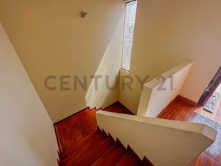 Foto 17 de OPORTUNIDAD ÚNICA: VENTA DE TRIPLEX EN LOS ROSALES, SURCO A PRECIO DE OCASIÓN
