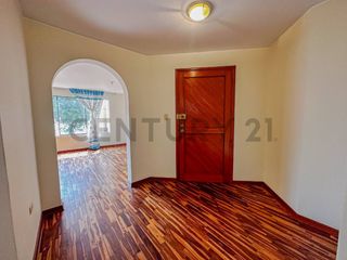 Foto 29 de OPORTUNIDAD ÚNICA: VENTA DE TRIPLEX EN LOS ROSALES, SURCO A PRECIO DE OCASIÓN