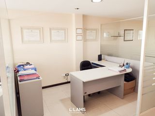 Alquiler de Oficina en Zona Plaza Mitre - 68 m2 - 3 despachos