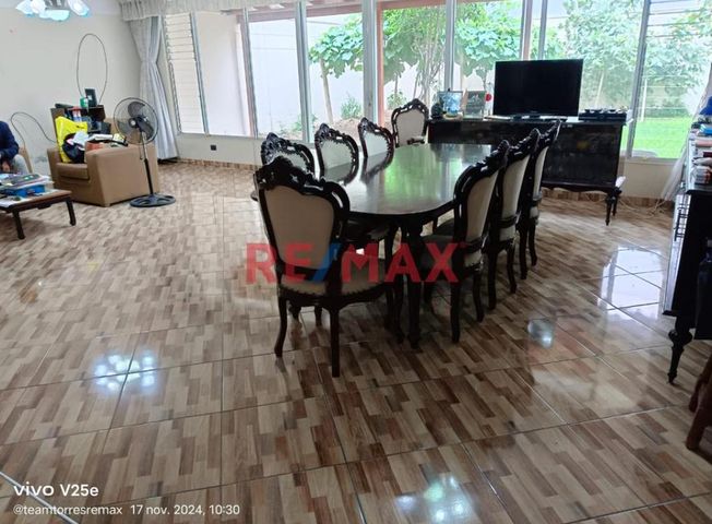 Casa en Venta en San Borja - Więcej