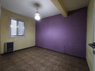 Foto 14 de DEPARTAMENTO 4 AMBIENTE, 3 DORM. EN BARRIO SAN ISIDRO, COLECTORA CARREFOUR 2 ° PISO ESCALERA EXPENSAS $ 2000.-