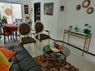 Foto 6 de Casa de alquiler amoblada en la Urb. La Joya, 5 aires acondicionados.