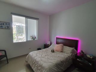 Foto 2 de Venta de Casa Esquinera en Urbanización Renacer (LC)