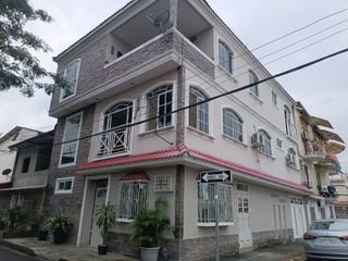 Foto 21 de Venta de Casa Esquinera en Urbanización Renacer (LC)