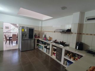Foto 10 de Venta de Casa Esquinera en Urbanización Renacer (LC)