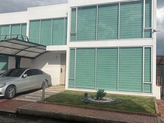 Foto 1 de casa en venta en barandillas. Cod V5034