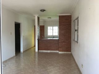Foto 4 de VENTA DE CASA EN Lobos