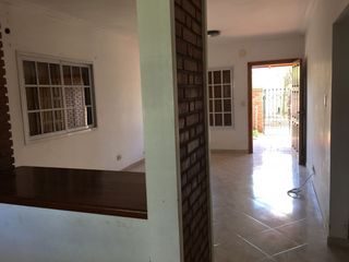 Foto 5 de VENTA DE CASA EN Lobos