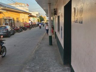 Foto 6 de Local comercial antiguo de 339 m², rústico, con potencial para desarrolladores.