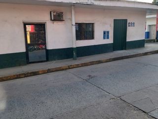 Foto 1 de Local comercial antiguo de 339 m², rústico, con potencial para desarrolladores.