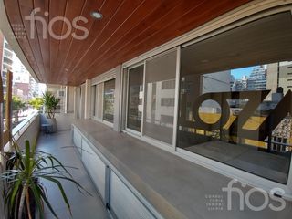 Venta departamento de 2 dormitorios con balcón zona Parque España piso exclusivo premium
