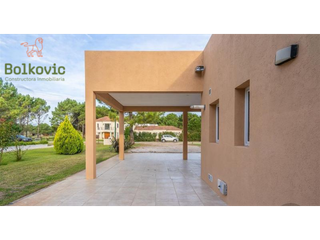 Foto 4 de LA HERRADURA PINAMAR - CASA A LA VENTA.