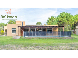 Foto 5 de LA HERRADURA PINAMAR - CASA A LA VENTA.
