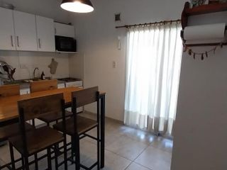 Dúplex en venta - 2 Dormitorios 2 Baños - Cochera - 125Mts2 - San Miguel