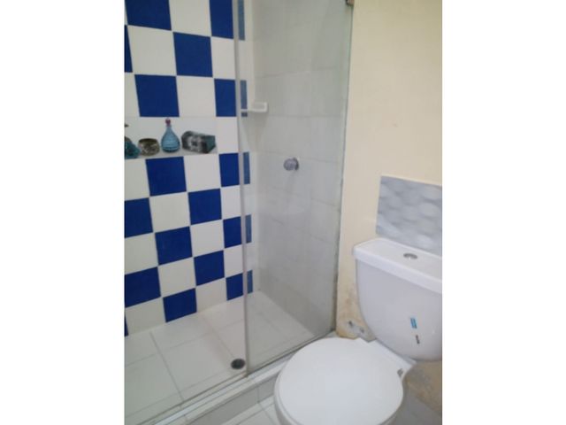 EN VENTA AMPLIO APARTAMENTO EN EL CENTRO DE SANTA MARTA RC