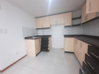 Foto 14 de Vendo linda casa  de 4 dormitorios  en San Isidro del Inca