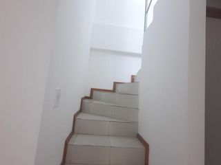 Foto 15 de Vendo linda casa  de 4 dormitorios  en San Isidro del Inca