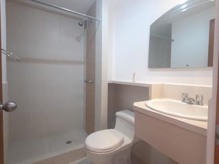 Foto 18 de Vendo linda casa  de 4 dormitorios  en San Isidro del Inca